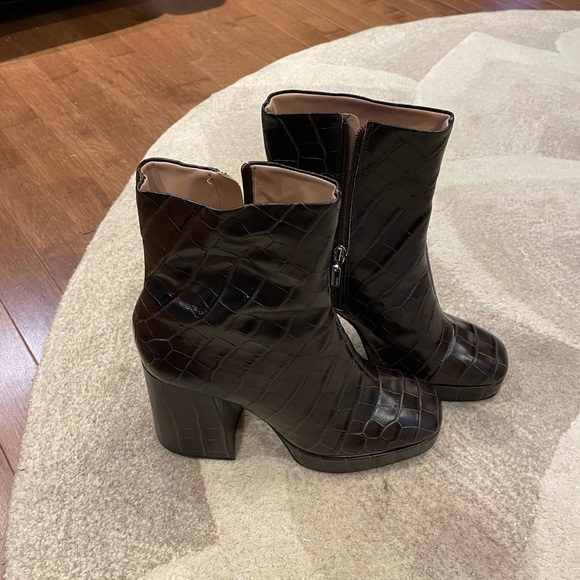 Brown platform boots - Picture 2 of 4